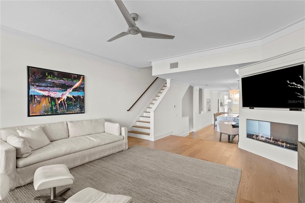 For Sale: $1,350,000 (3 beds, 3 baths, 2215 Square Feet)