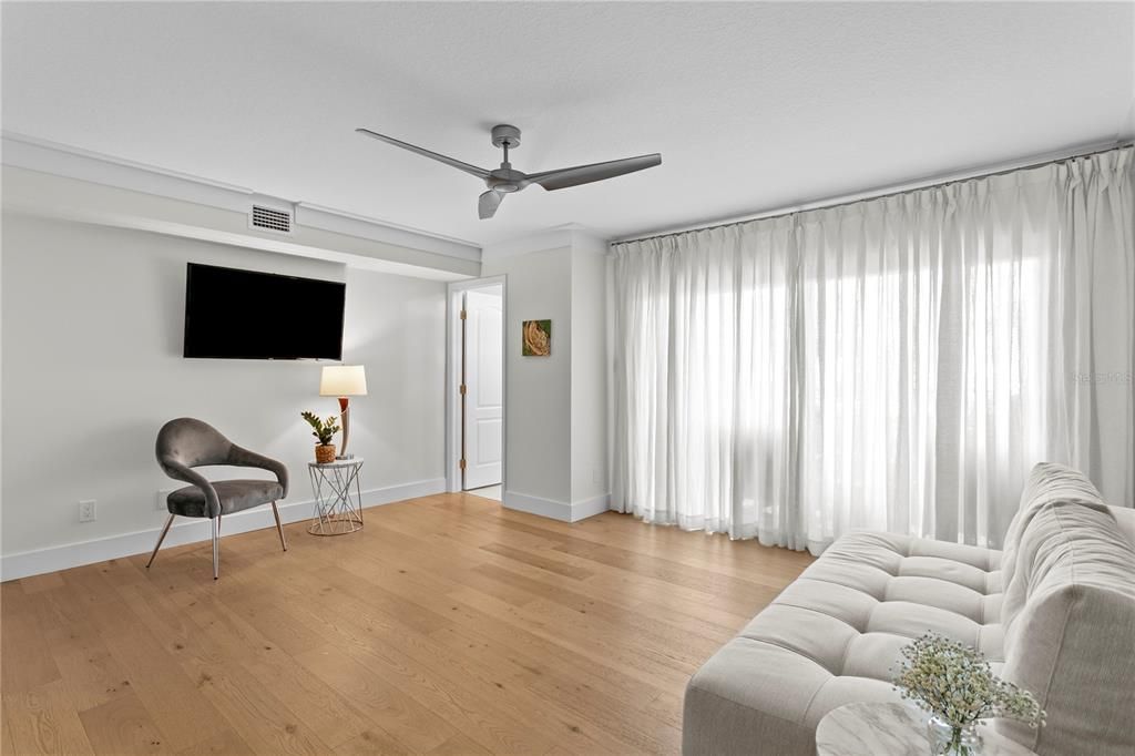 For Sale: $1,350,000 (3 beds, 3 baths, 2215 Square Feet)