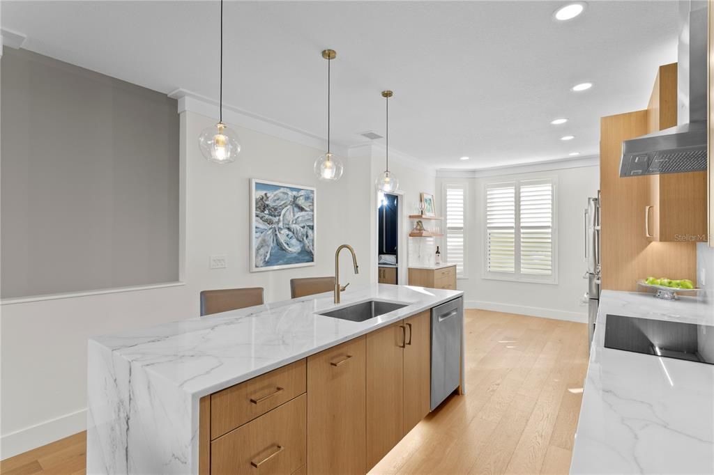 For Sale: $1,350,000 (3 beds, 3 baths, 2215 Square Feet)