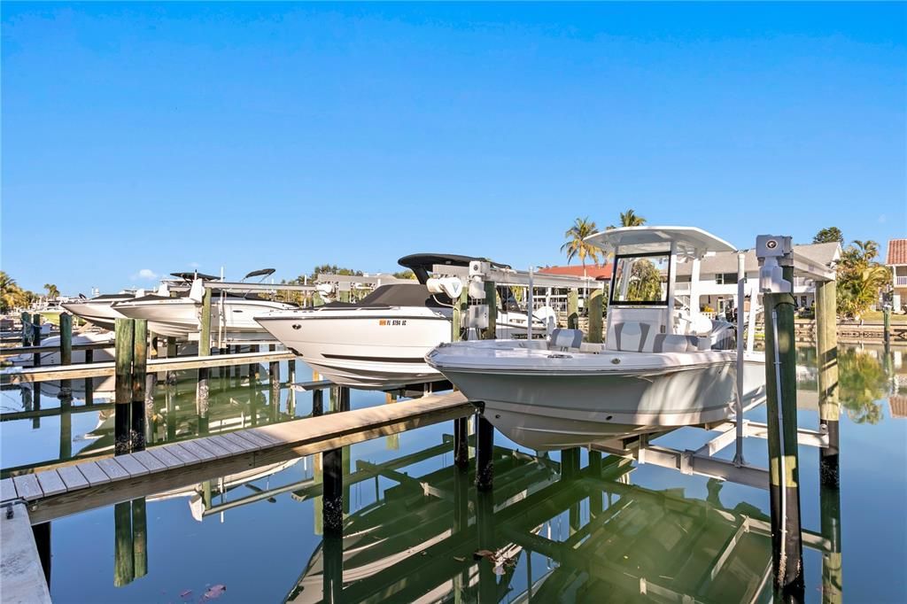 For Sale: $1,350,000 (3 beds, 3 baths, 2215 Square Feet)