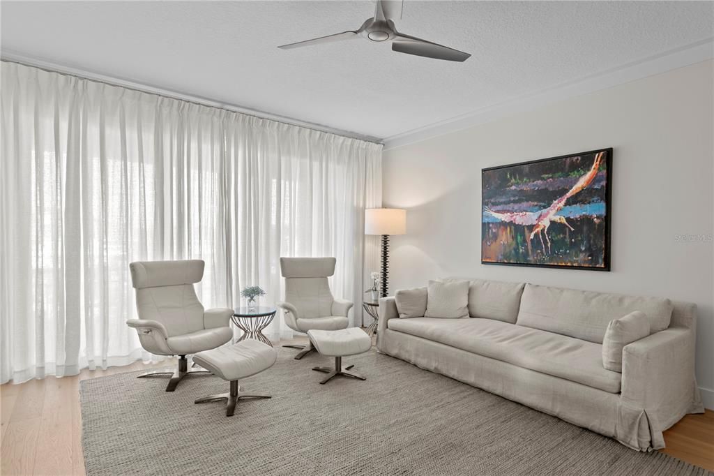 For Sale: $1,350,000 (3 beds, 3 baths, 2215 Square Feet)