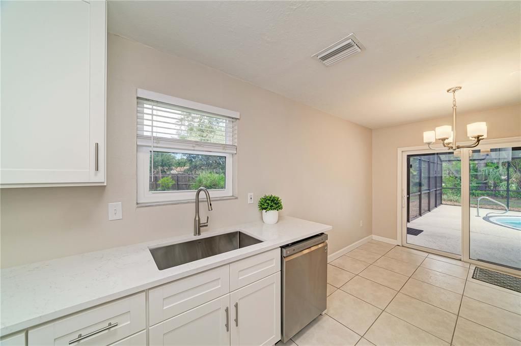 En Venta: $499,900 (3 camas, 2 baños, 1584 Pies cuadrados)