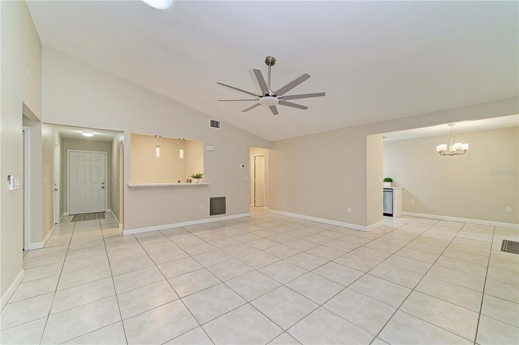 En Venta: $499,900 (3 camas, 2 baños, 1584 Pies cuadrados)