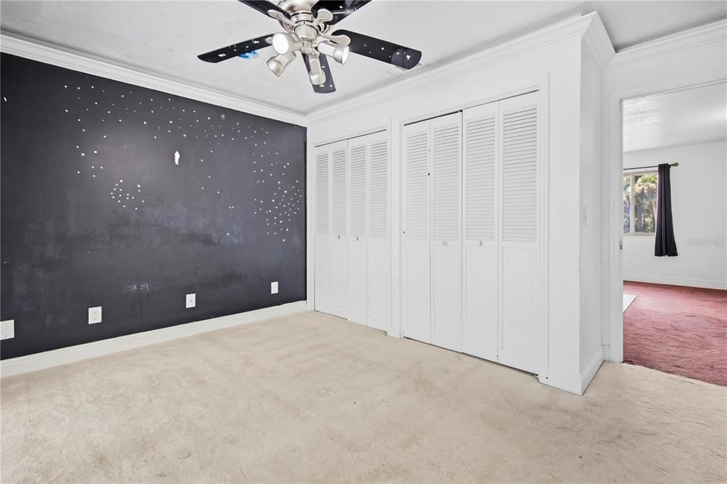 For Sale: $700,000 (5 beds, 4 baths, 3698 Square Feet)