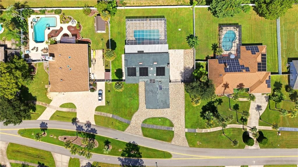 For Sale: $700,000 (5 beds, 4 baths, 3698 Square Feet)