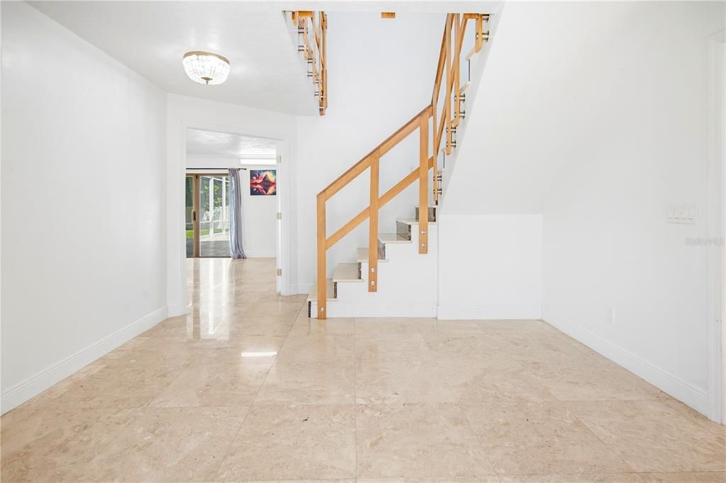 For Sale: $700,000 (5 beds, 4 baths, 3698 Square Feet)