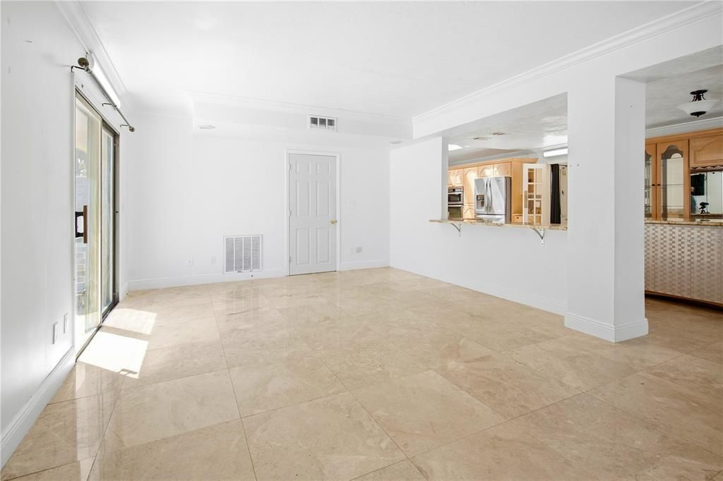 For Sale: $700,000 (5 beds, 4 baths, 3698 Square Feet)