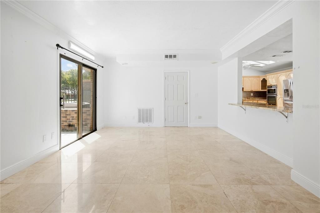 For Sale: $700,000 (5 beds, 4 baths, 3698 Square Feet)