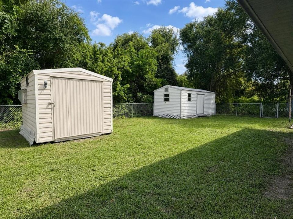 For Sale: $299,900 (3 beds, 2 baths, 1700 Square Feet)