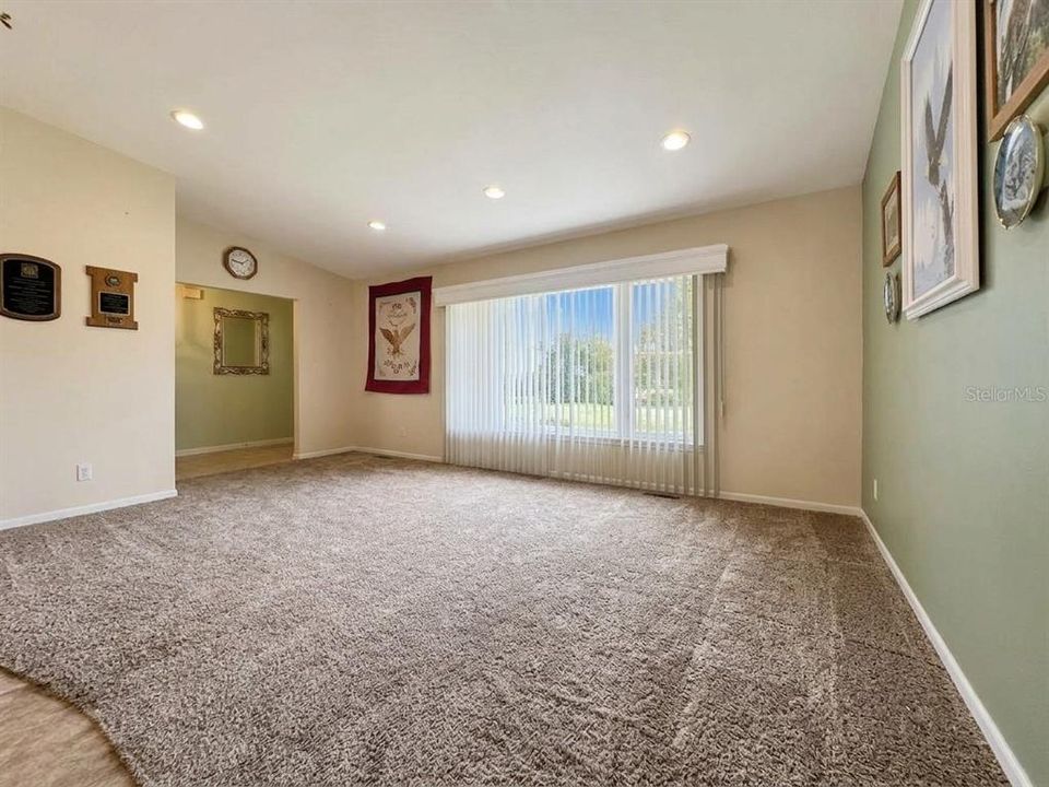 For Sale: $299,900 (3 beds, 2 baths, 1700 Square Feet)