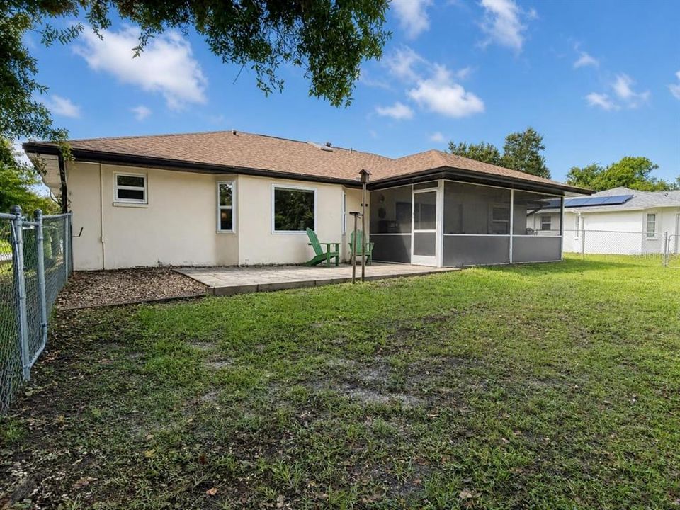 For Sale: $299,900 (3 beds, 2 baths, 1700 Square Feet)