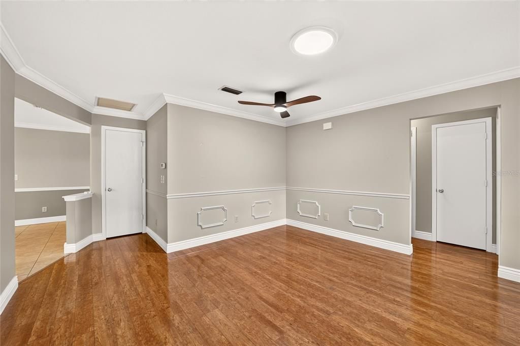 For Sale: $199,850 (2 beds, 2 baths, 1688 Square Feet)