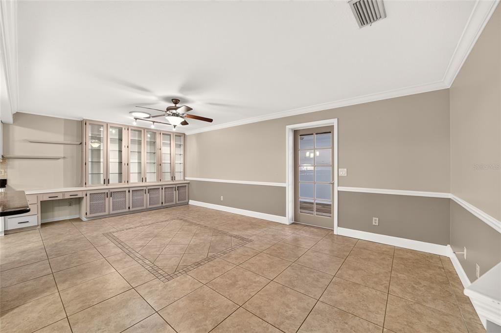 For Sale: $199,850 (2 beds, 2 baths, 1688 Square Feet)