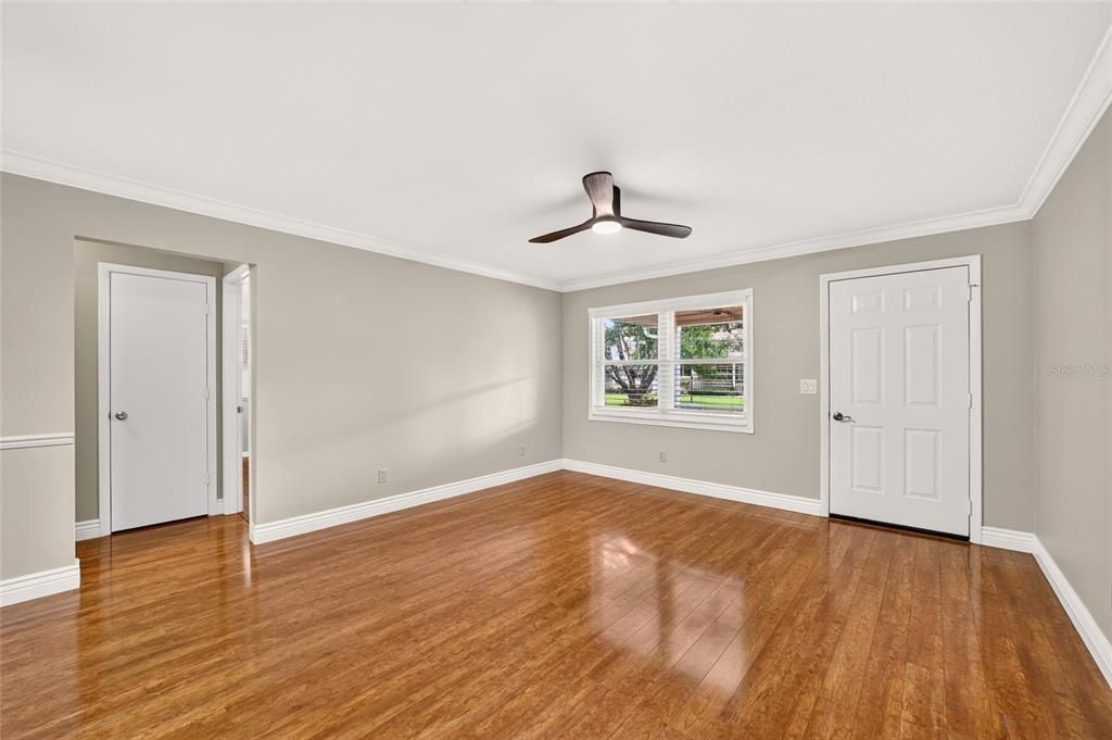 For Sale: $199,850 (2 beds, 2 baths, 1688 Square Feet)