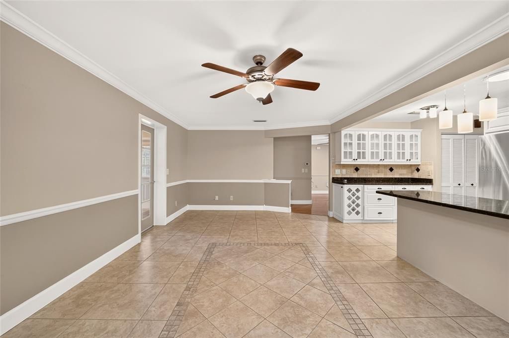 For Sale: $199,850 (2 beds, 2 baths, 1688 Square Feet)