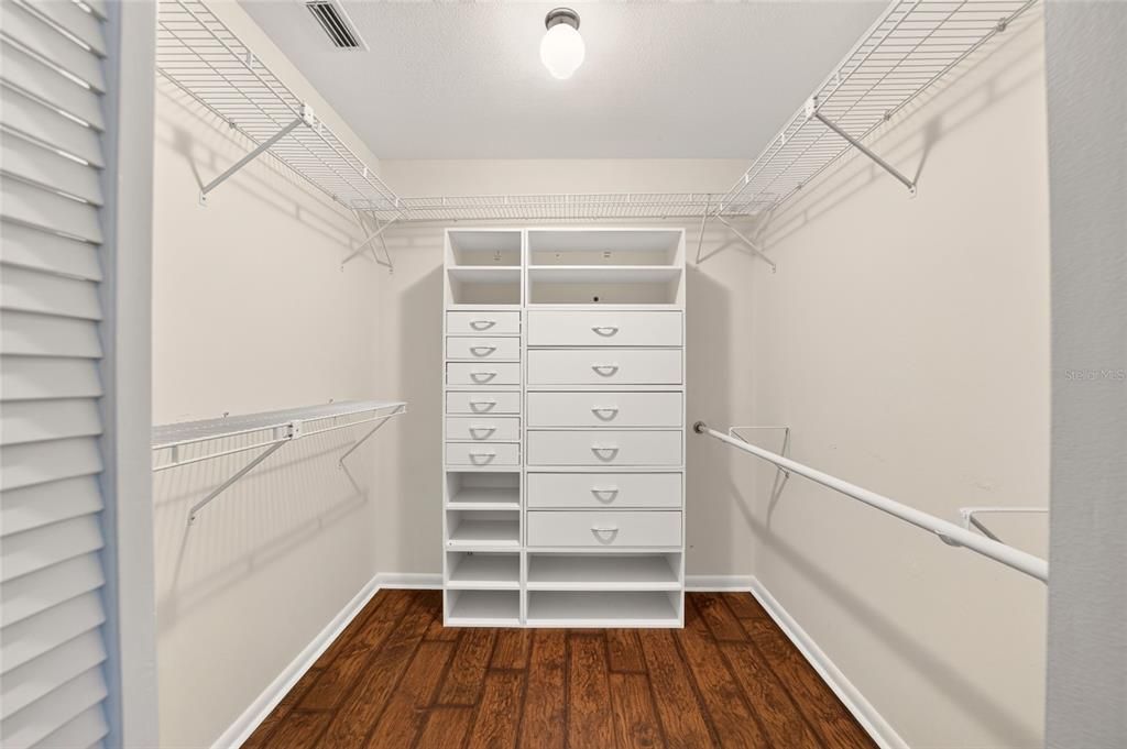 For Sale: $199,850 (2 beds, 2 baths, 1688 Square Feet)