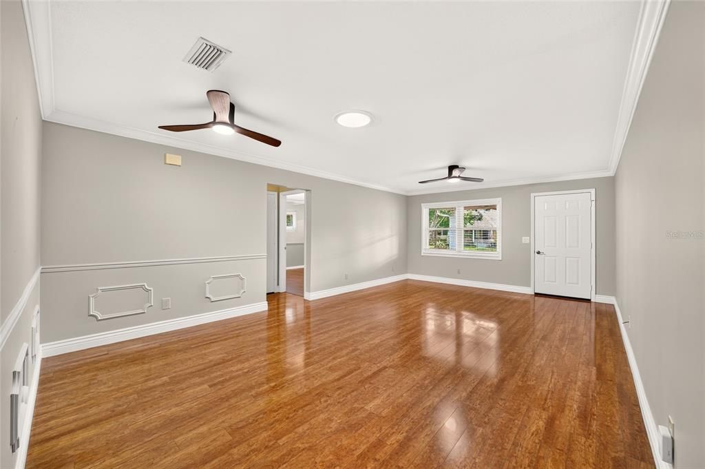 For Sale: $199,850 (2 beds, 2 baths, 1688 Square Feet)