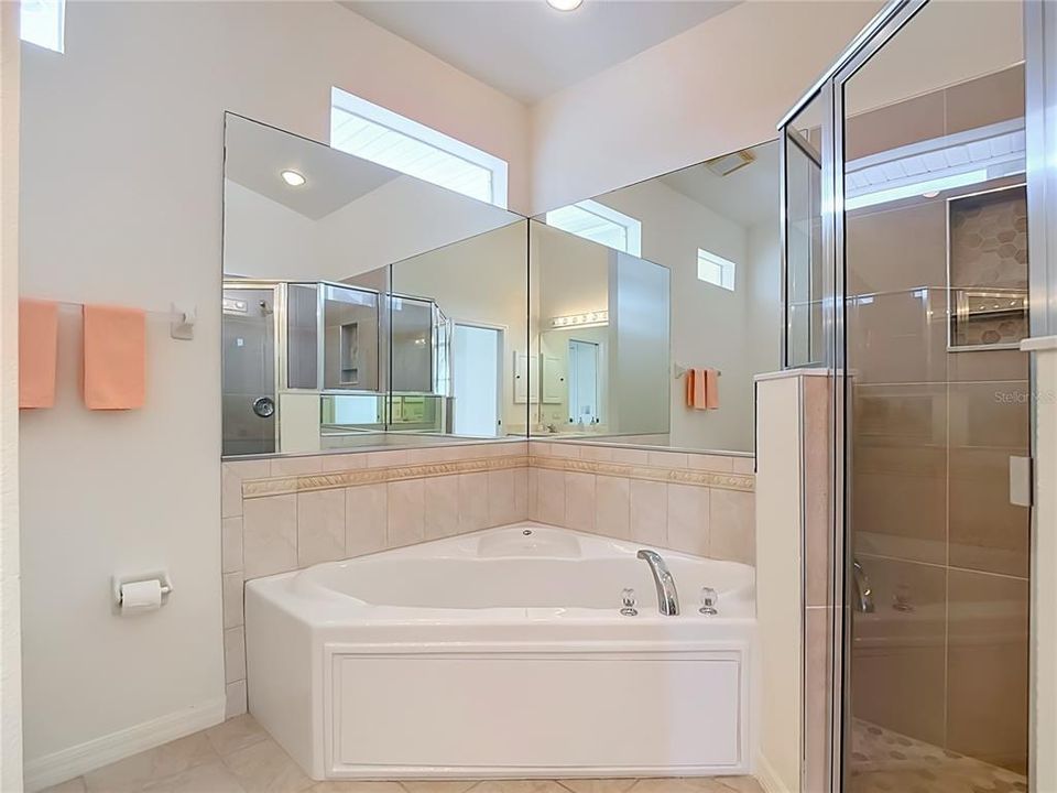 For Sale: $474,000 (4 beds, 3 baths, 2609 Square Feet)