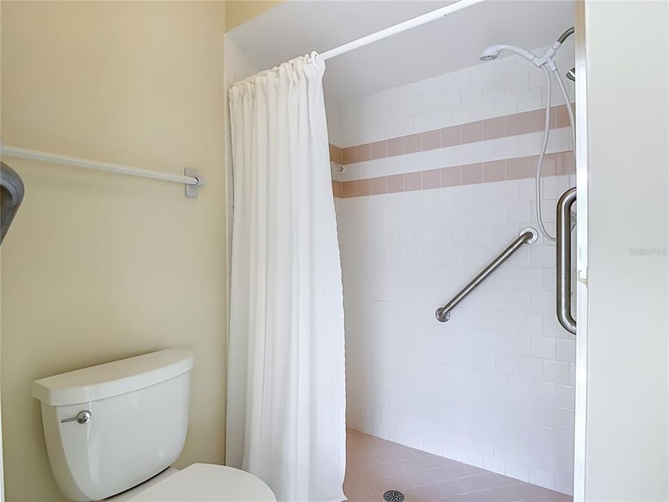 For Sale: $474,000 (4 beds, 3 baths, 2609 Square Feet)