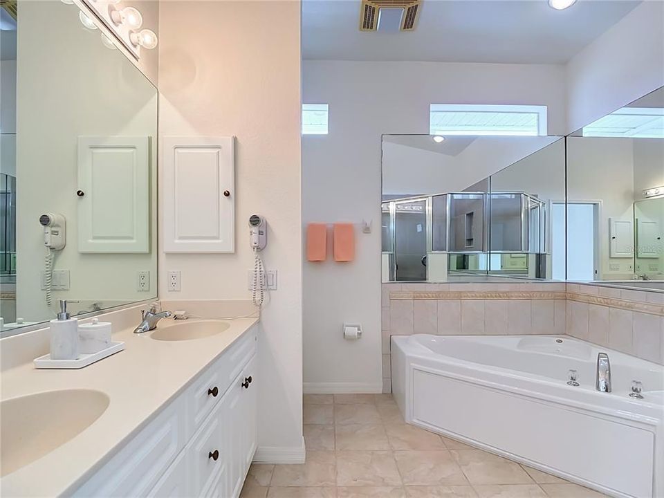 For Sale: $474,000 (4 beds, 3 baths, 2609 Square Feet)