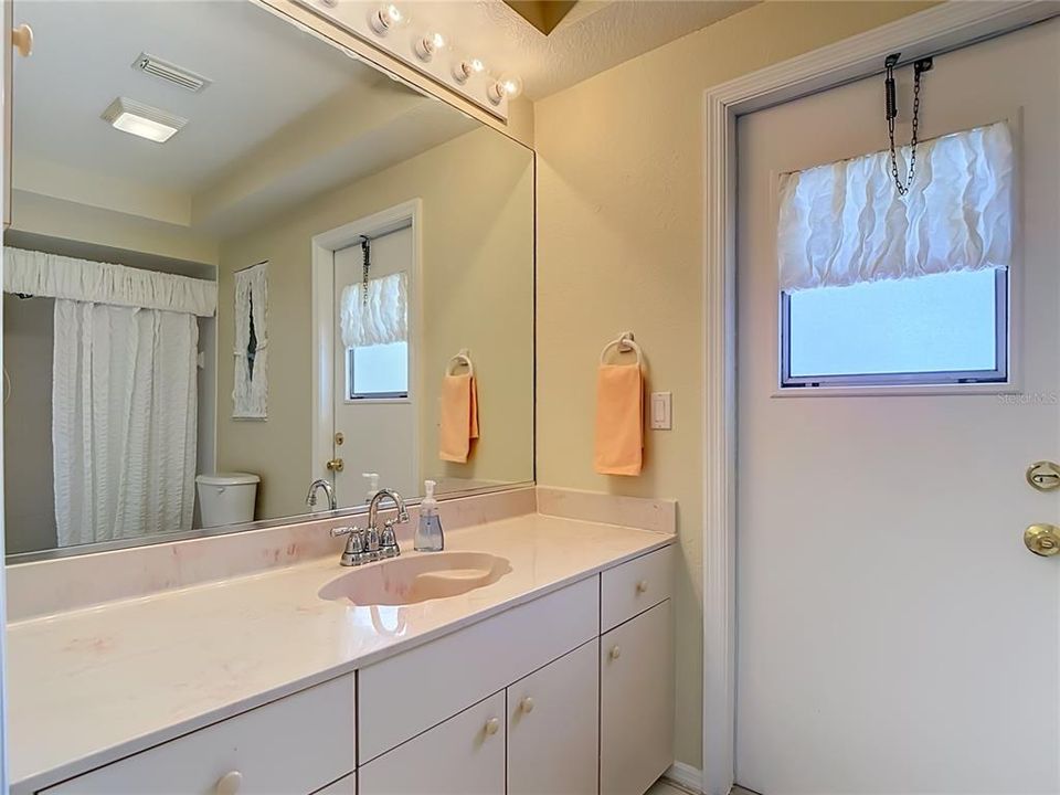 For Sale: $474,000 (4 beds, 3 baths, 2609 Square Feet)