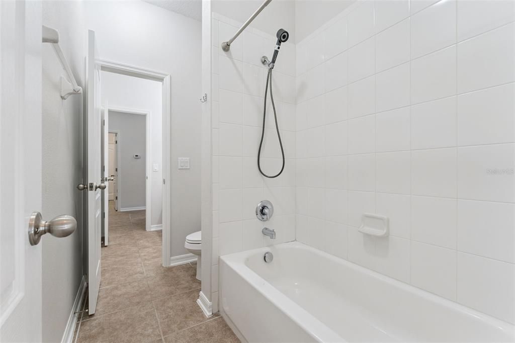 En Venta: $535,000 (4 camas, 3 baños, 2968 Pies cuadrados)