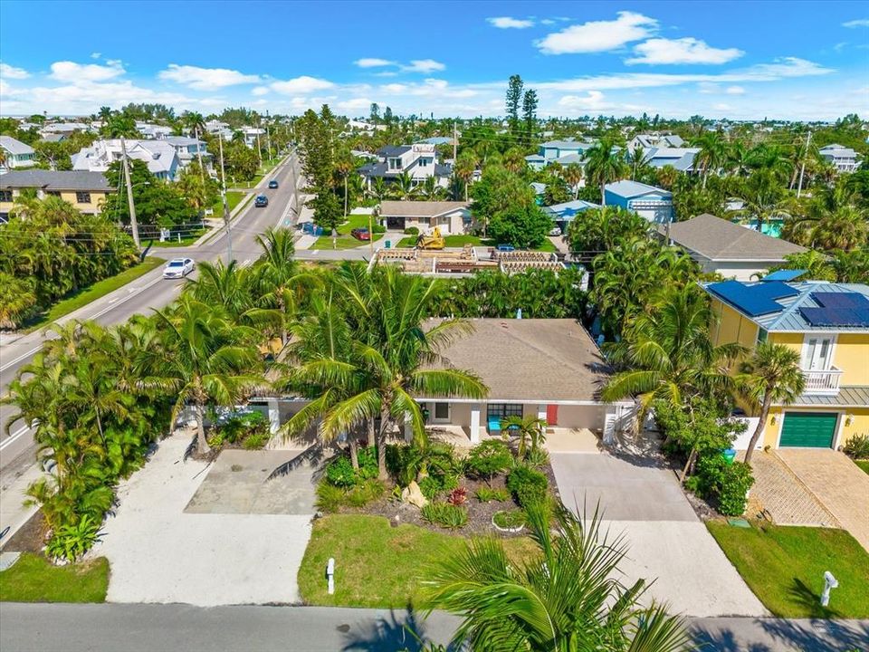For Sale: $1,650,000 (4 beds, 4 baths, 1960 Square Feet)