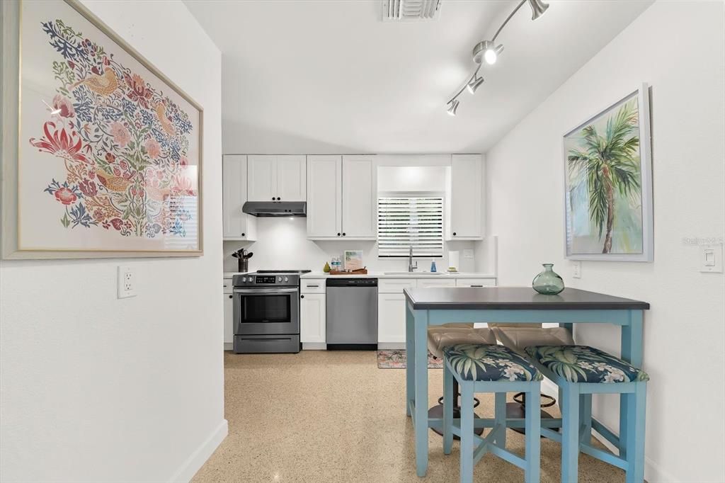 For Sale: $1,650,000 (4 beds, 4 baths, 1960 Square Feet)