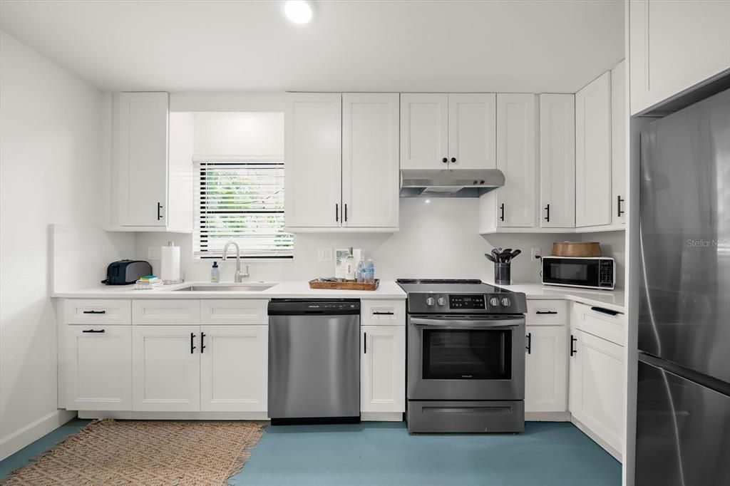 For Sale: $1,650,000 (4 beds, 4 baths, 1960 Square Feet)