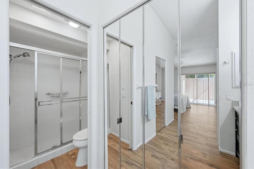 For Sale: $240,000 (2 beds, 2 baths, 1236 Square Feet)