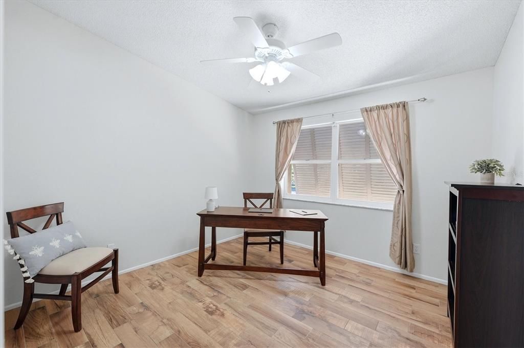 For Sale: $240,000 (2 beds, 2 baths, 1236 Square Feet)