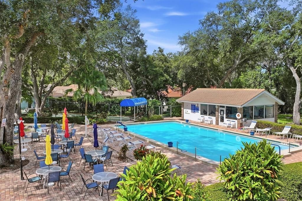 For Sale: $240,000 (2 beds, 2 baths, 1236 Square Feet)