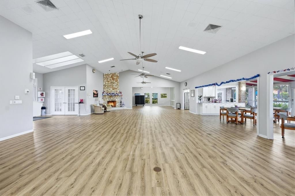 For Sale: $240,000 (2 beds, 2 baths, 1236 Square Feet)