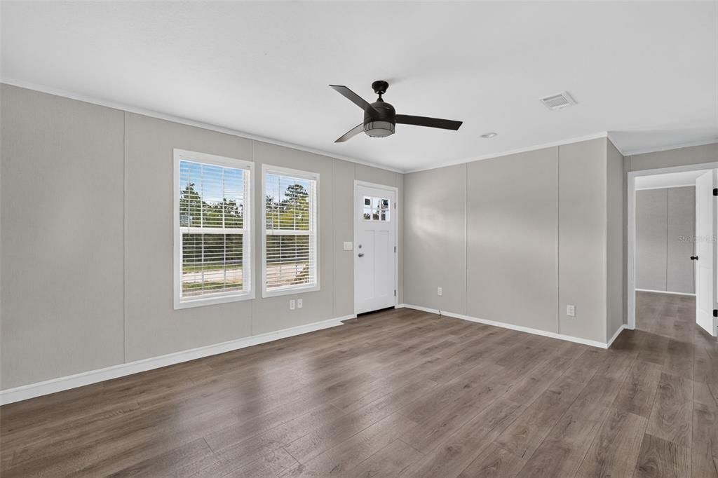 For Sale: $244,900 (3 beds, 2 baths, 1493 Square Feet)