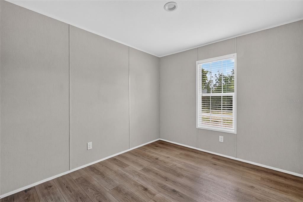 For Sale: $244,900 (3 beds, 2 baths, 1493 Square Feet)