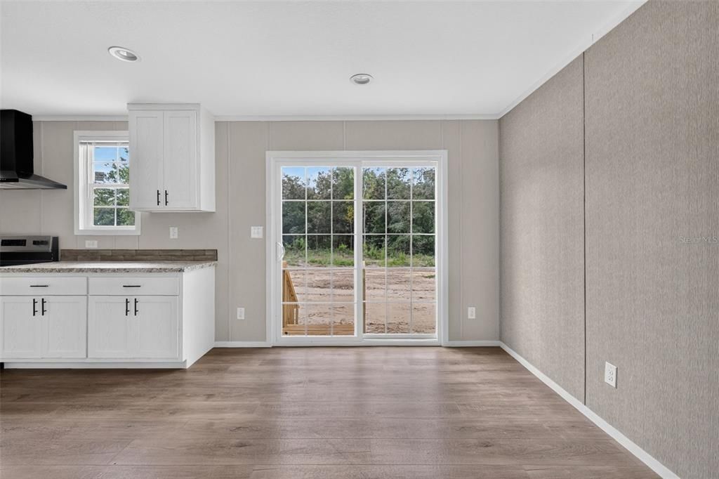 For Sale: $244,900 (3 beds, 2 baths, 1493 Square Feet)