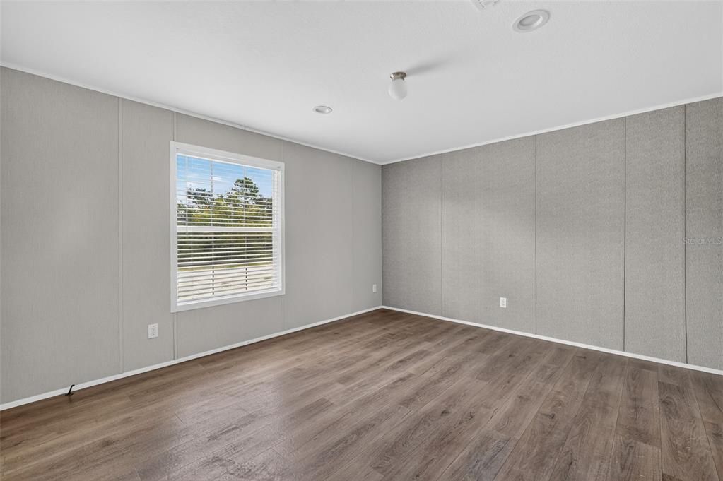 For Sale: $244,900 (3 beds, 2 baths, 1493 Square Feet)