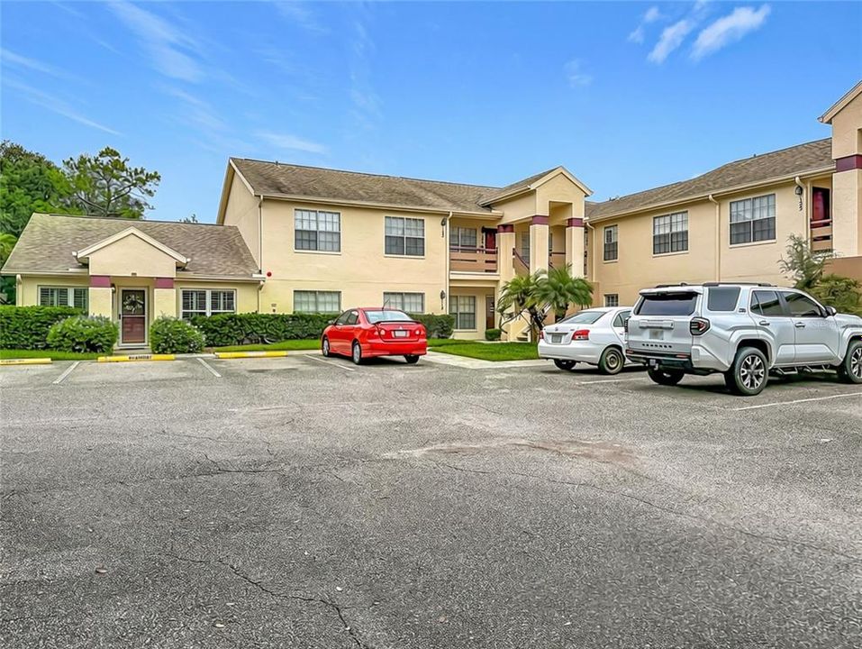 For Sale: $139,500 (2 beds, 1 baths, 925 Square Feet)