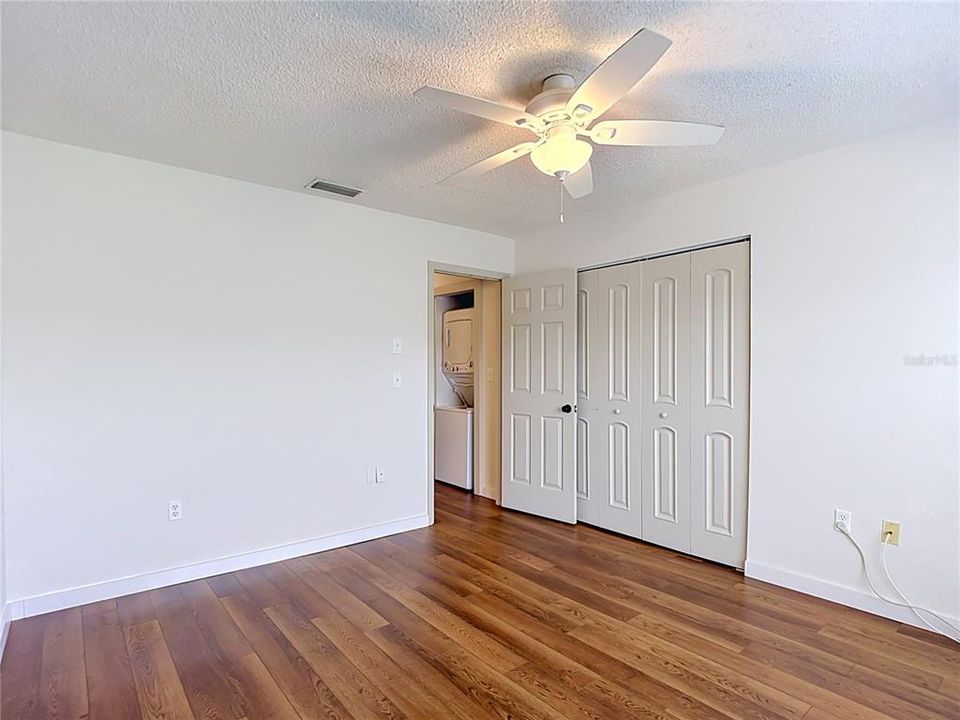 For Sale: $139,500 (2 beds, 1 baths, 925 Square Feet)