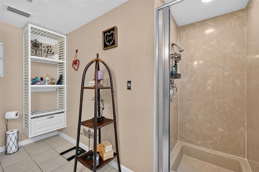 En Venta: $445,000 (3 camas, 2 baños, 1829 Pies cuadrados)