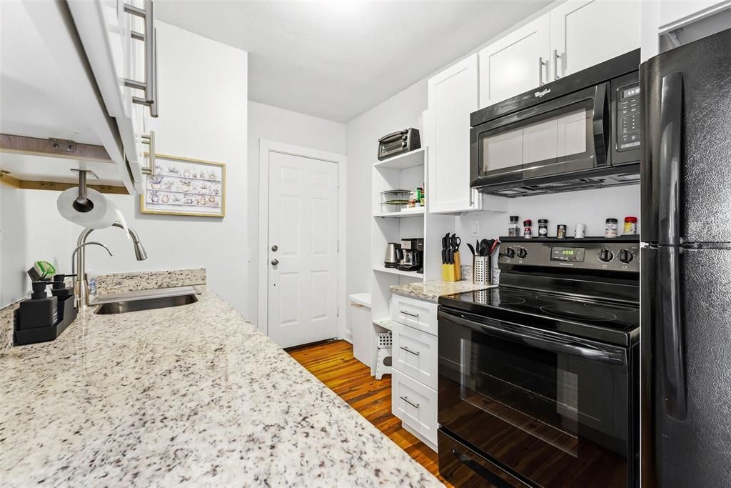 For Sale: $319,900 (4 beds, 2 baths, 1392 Square Feet)