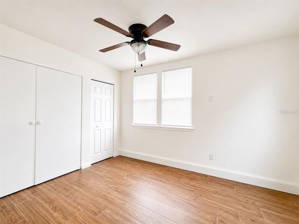 For Sale: $319,900 (4 beds, 2 baths, 1392 Square Feet)