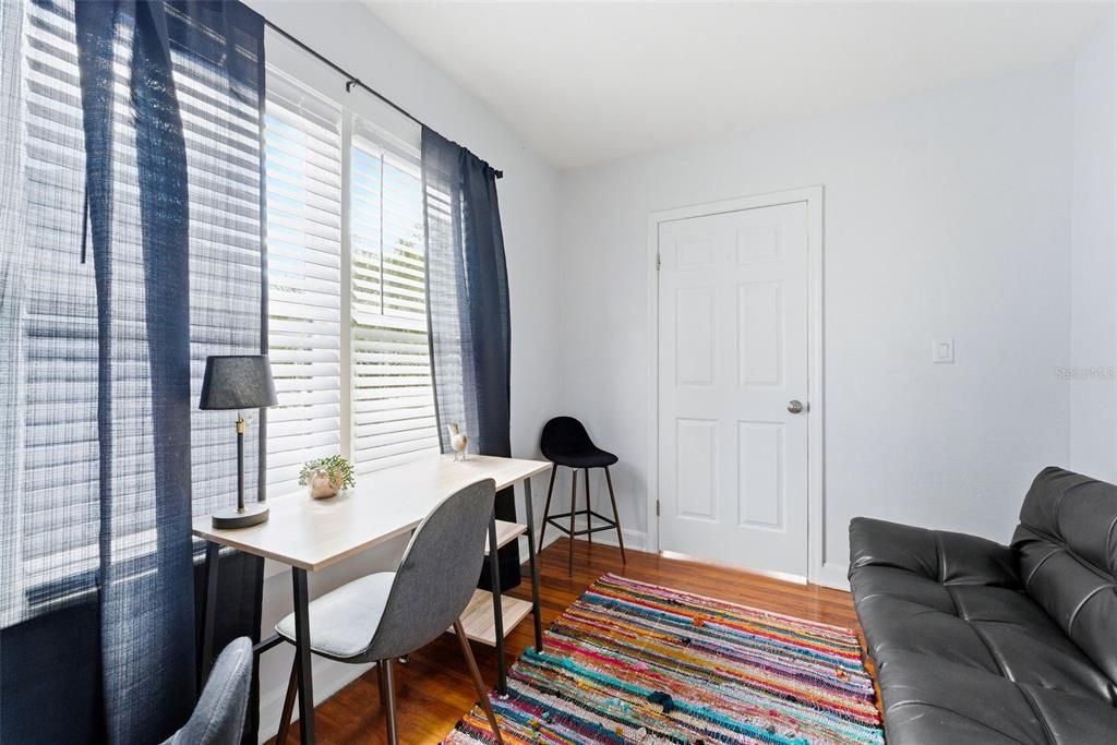 For Sale: $319,900 (4 beds, 2 baths, 1392 Square Feet)