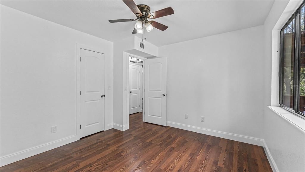 For Sale: $545,000 (5 beds, 2 baths, 2444 Square Feet)