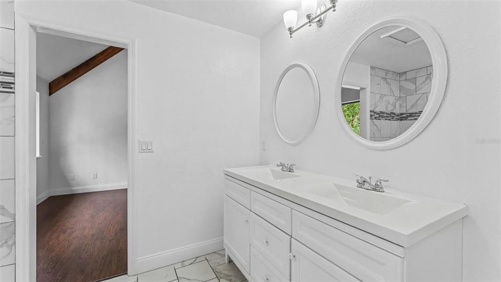 For Sale: $545,000 (5 beds, 2 baths, 2444 Square Feet)