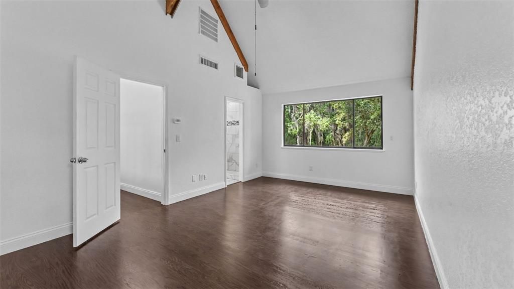 For Sale: $545,000 (5 beds, 2 baths, 2444 Square Feet)