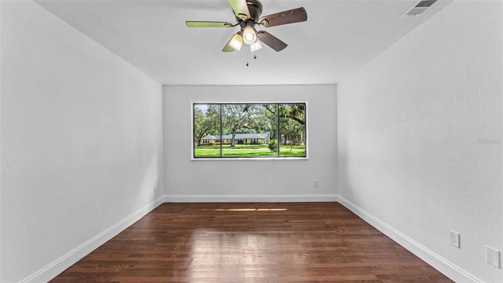 For Sale: $545,000 (5 beds, 2 baths, 2444 Square Feet)