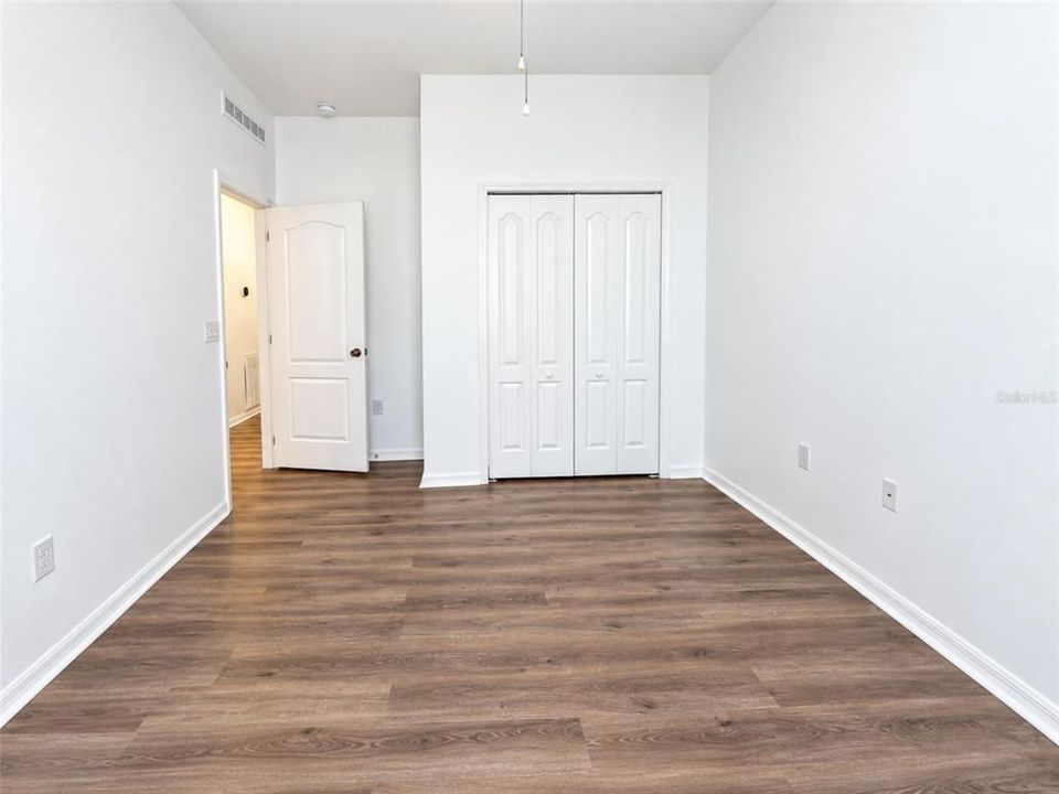For Rent: $2,100 (3 beds, 2 baths, 2000 Square Feet)