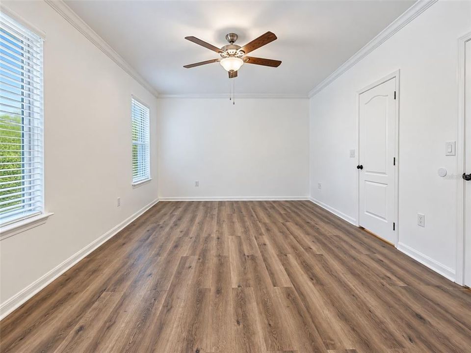 For Rent: $2,100 (3 beds, 2 baths, 2000 Square Feet)