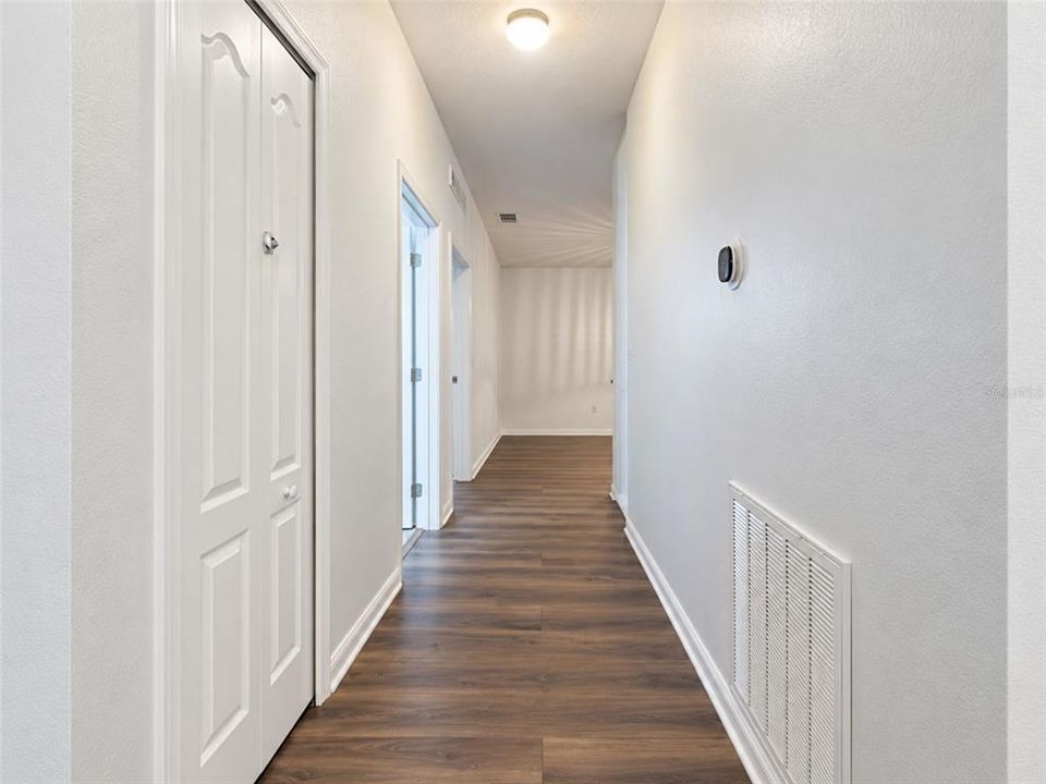 For Rent: $2,100 (3 beds, 2 baths, 2000 Square Feet)